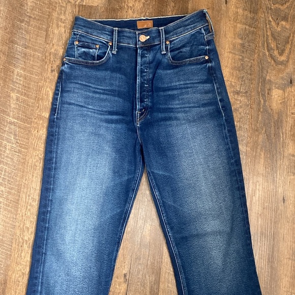 MOTHER THE TRIPPER ANKLE FRAY IN CHANGE IS IN THE AIR HI RISE BUTTON FLY BOOTCUT - Picture 3 of 15